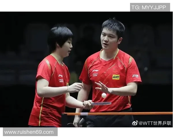 南京乒乓球队与西安乒乓球队赛后复盘分析团队配合与战术执行